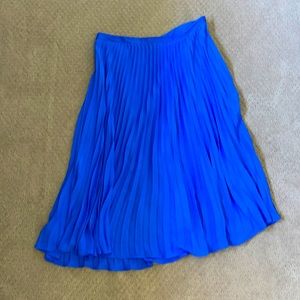 Blue Banana Republic accordion midi skirt